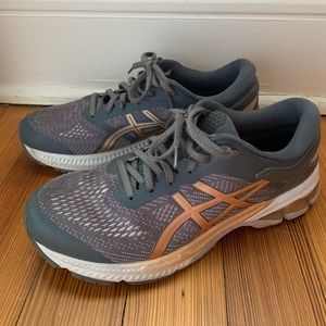 ASICS size 11 gel-kayano 26